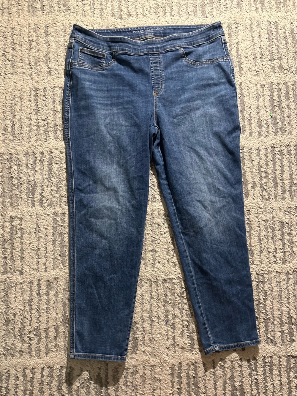 Chicos blue mid wash pull on jegging ankle jeans pants size 14